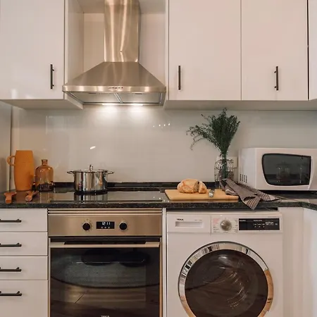 Апартаменты Sperlonga - 1 Bedroom And Terrace In Arroios